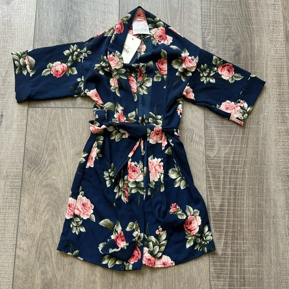 Coveted Clothing Floral Kimono Wrap Size XS 2/3